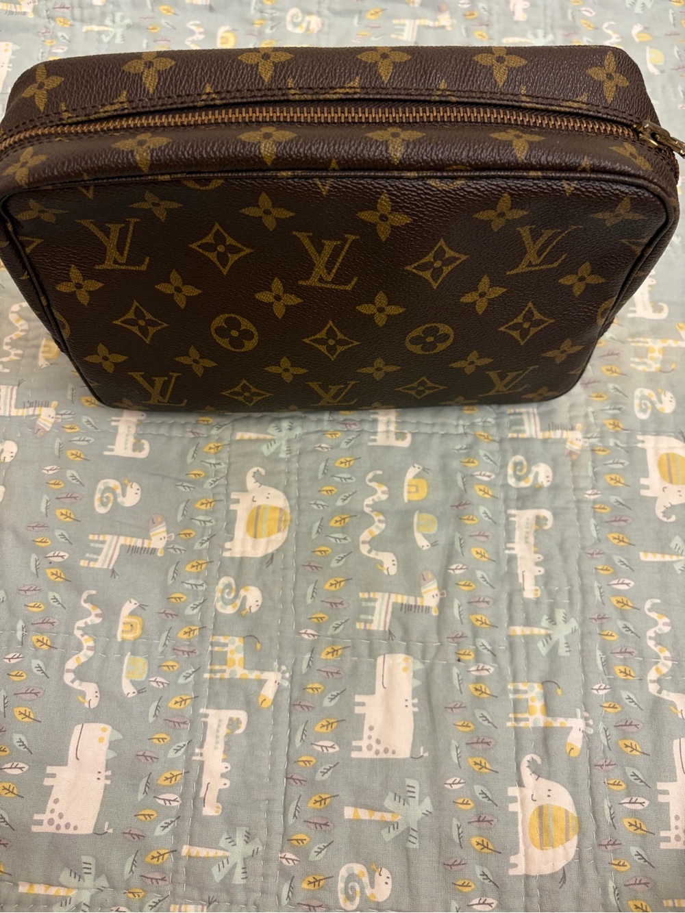 Louis Vuitton Trousse 23 Cosmetic Pouch (PRICE FIRM)